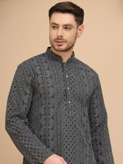 Men'S Embroidered Kurta Pyjama Set