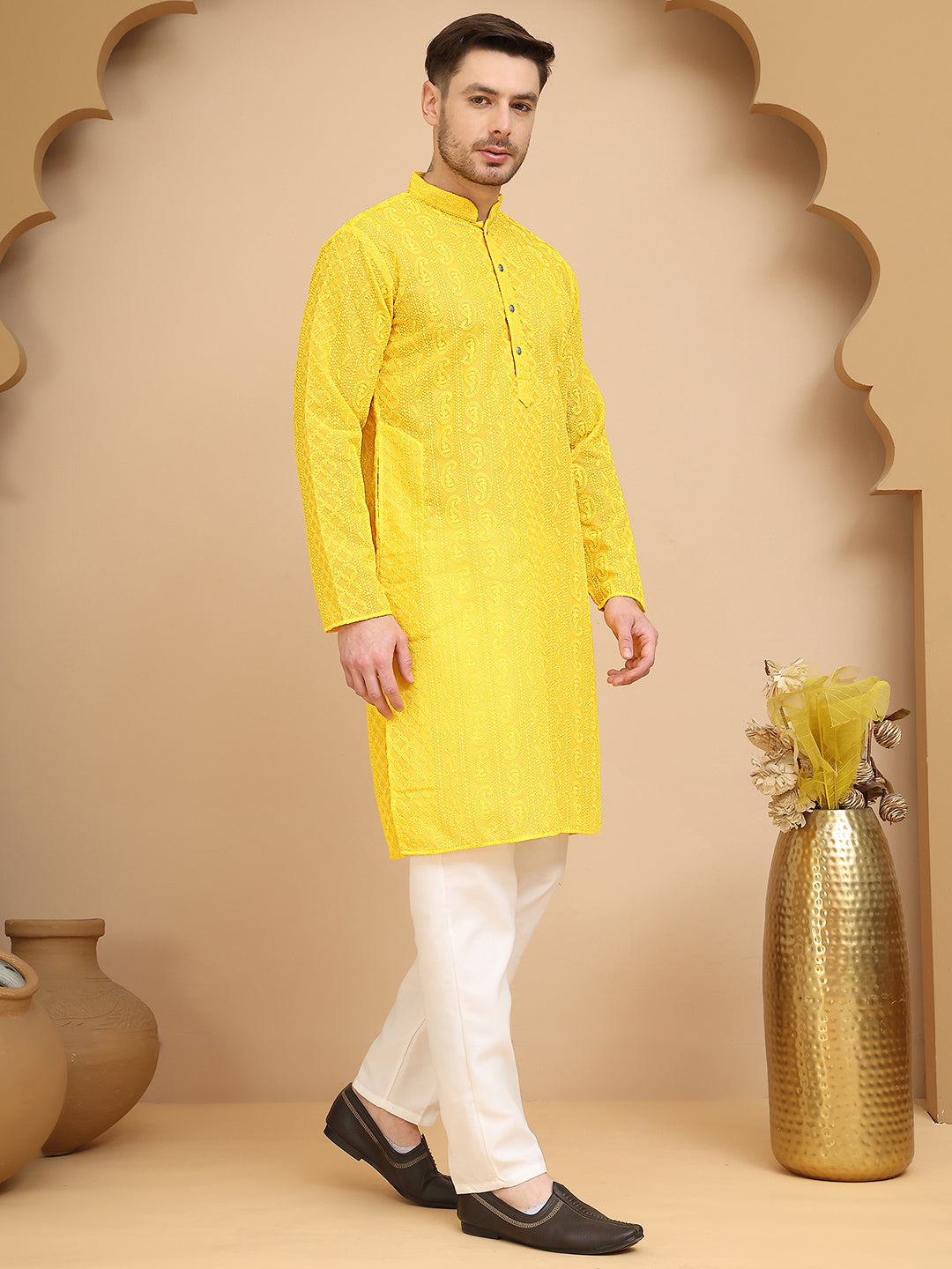 Men'S Embroidered Kurta Pyjama Set