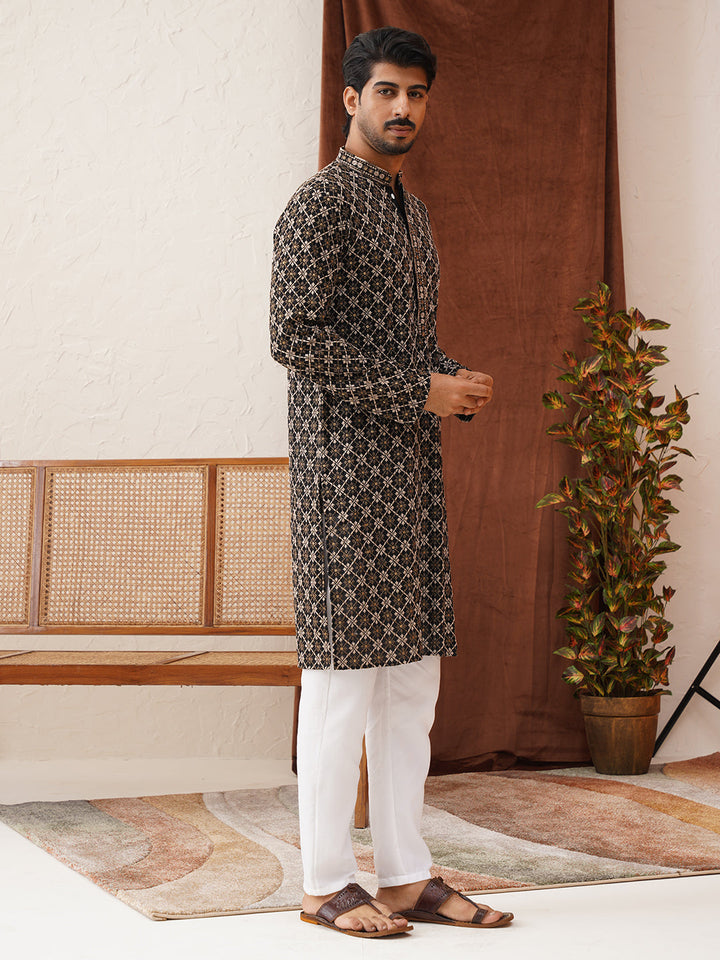 Embroidered Kurta Pyjama Set For Men
