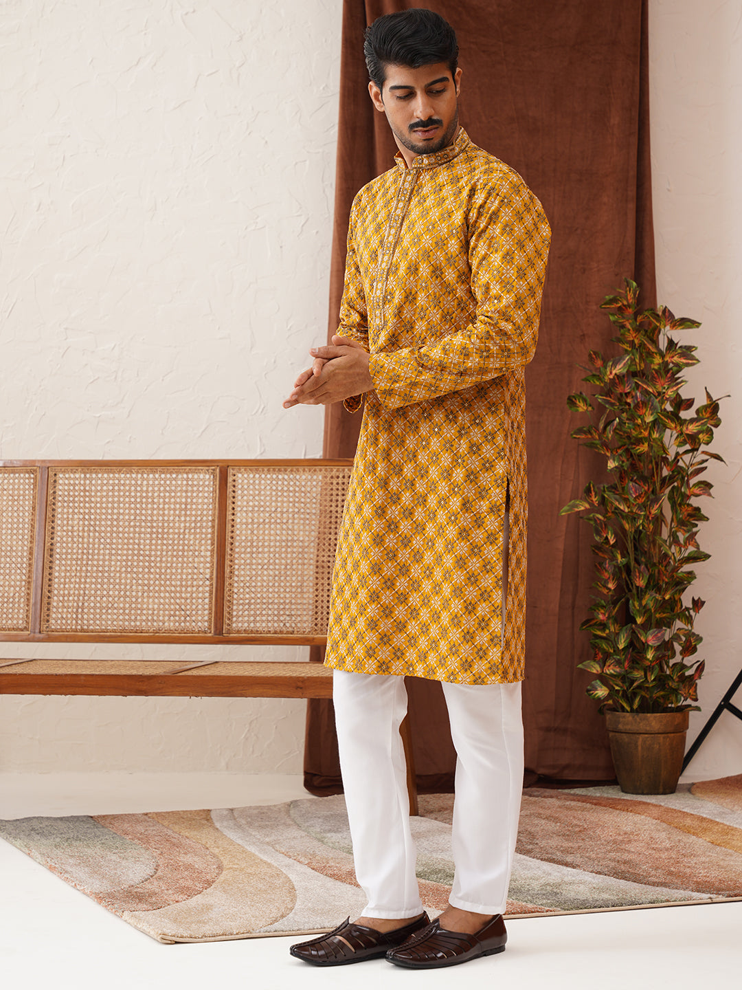 Embroidered Kurta Pyjama Set For Men
