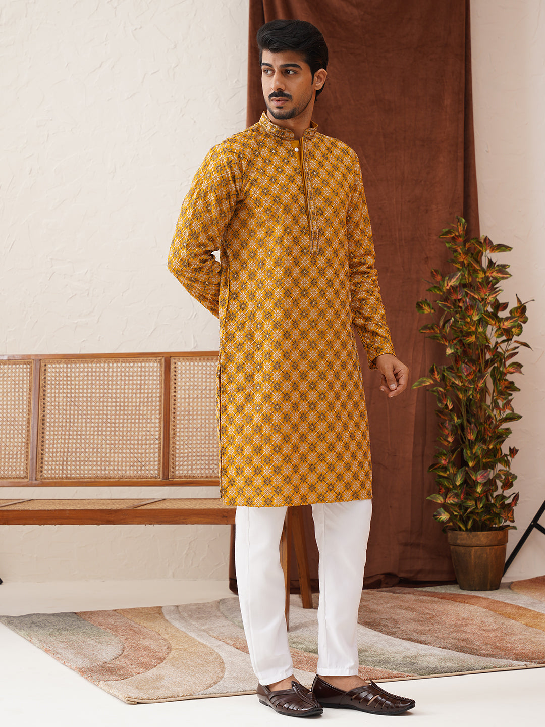 Embroidered Kurta Pyjama Set For Men