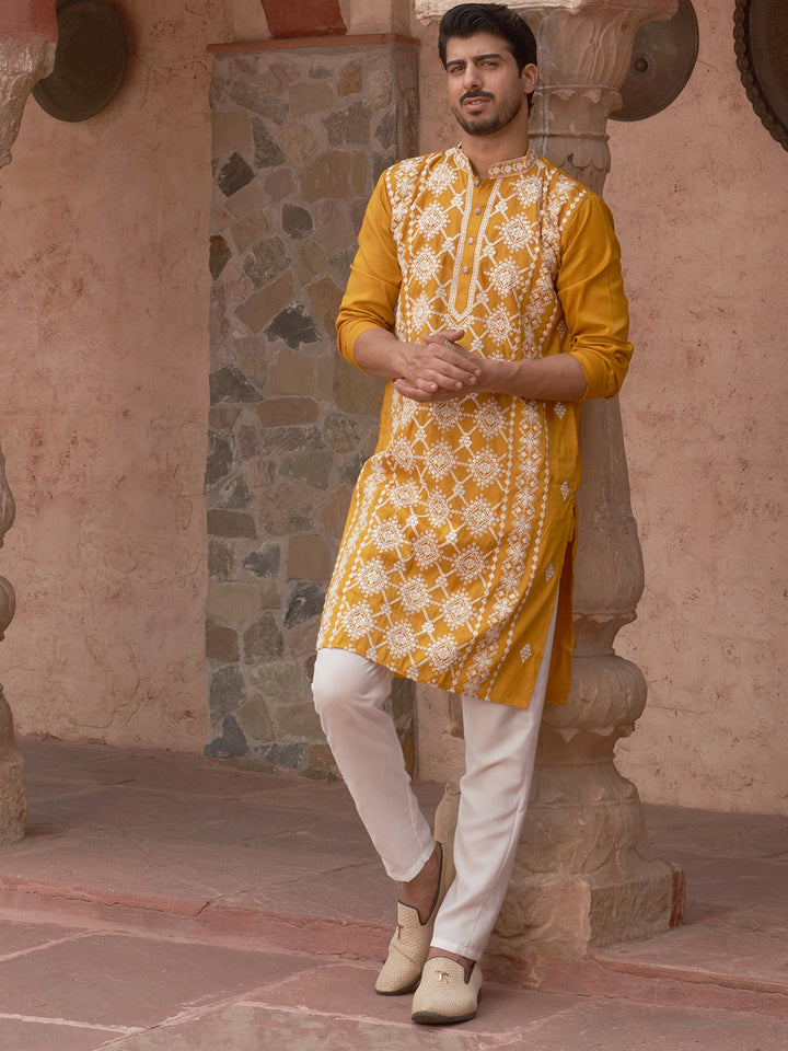 Embroidered Kurta Pyjama For Men