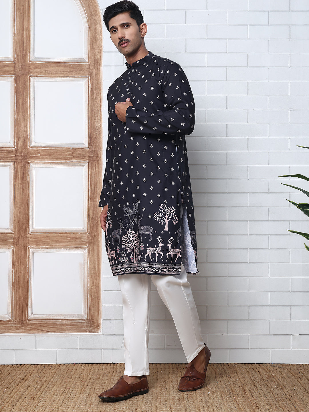 Men’S Ethnic Printed Kurta With White Pyjama