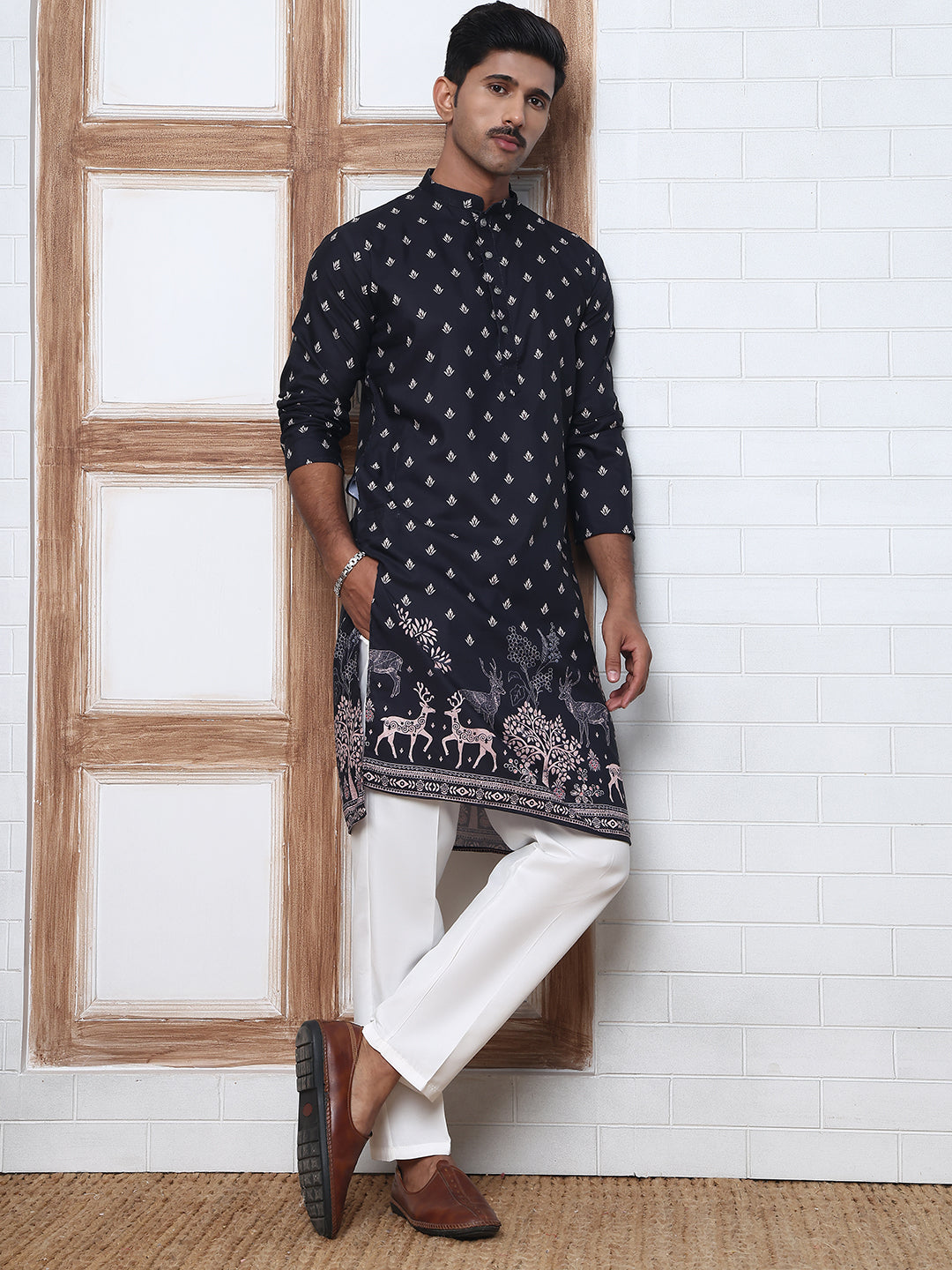 Men’S Ethnic Printed Kurta With White Pyjama
