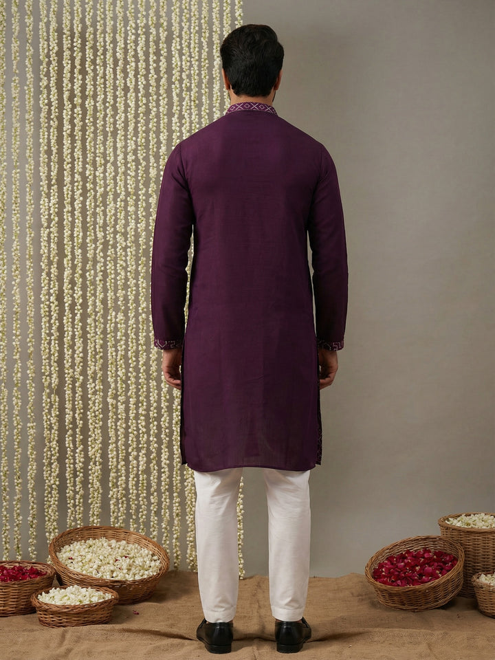 Ethnic Kurta Pyjama Set In Luxurious Silk Blend