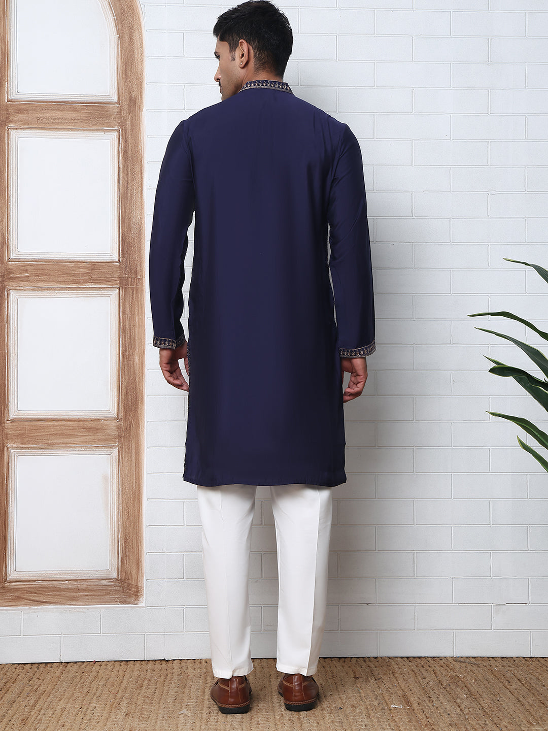 Traditional Embroidered Kurta For Men