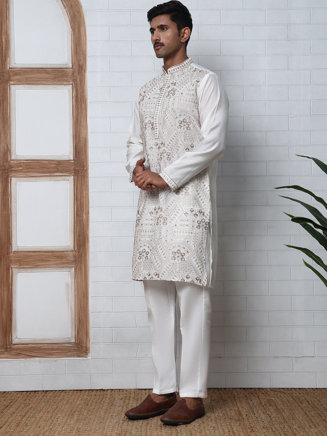 Traditional Embroidered Kurta For Men