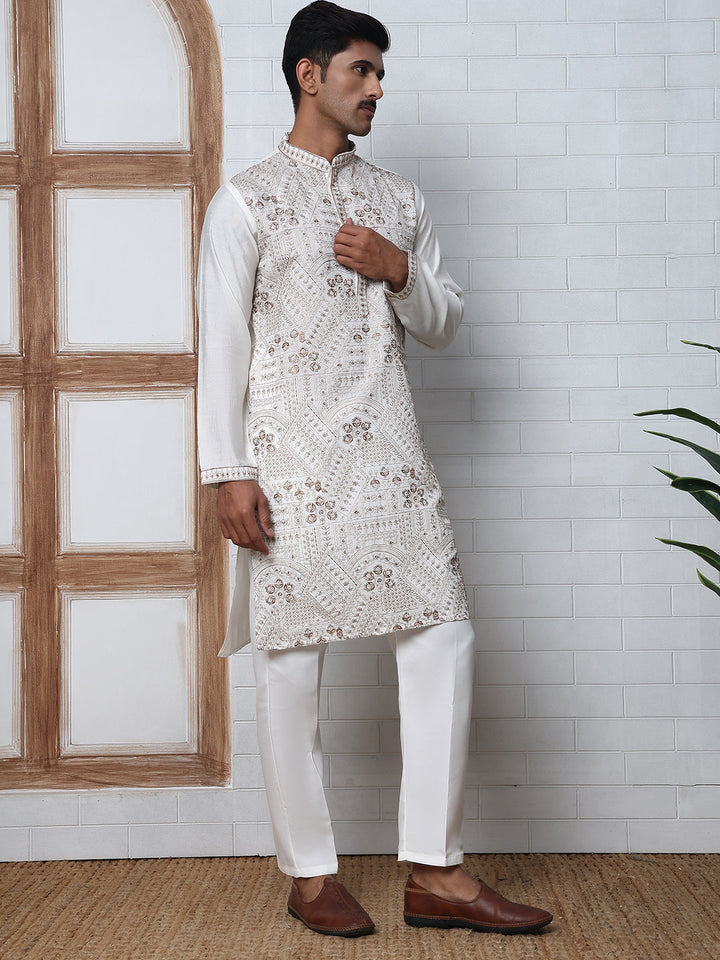 Traditional Embroidered Kurta For Men