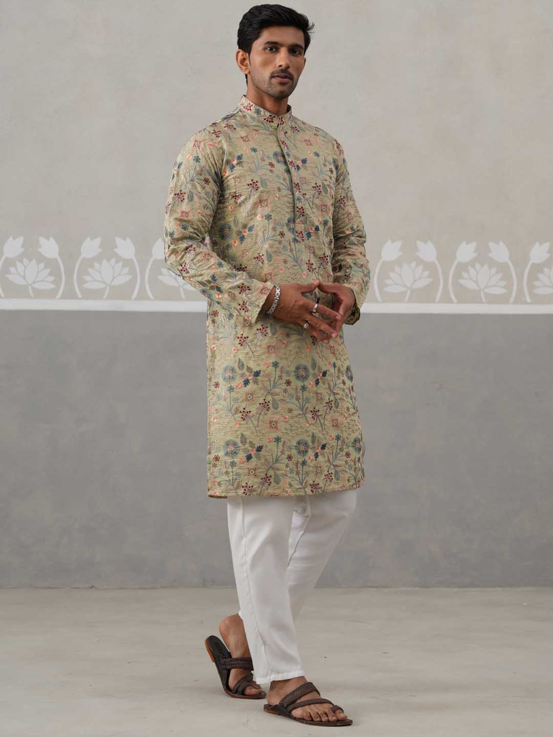 Embroidered Kurta Set For Men
