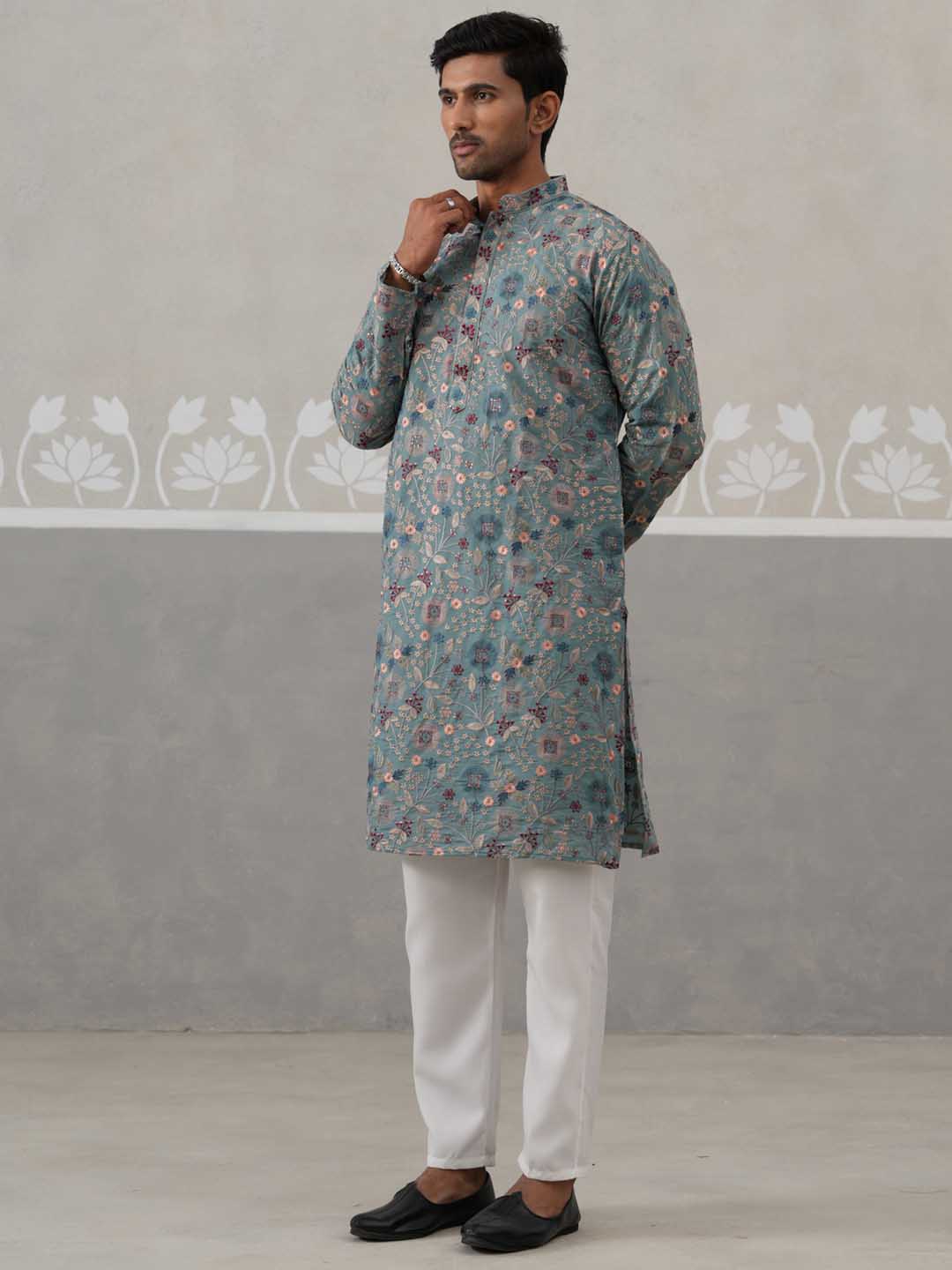 Embroidered Kurta Set For Men