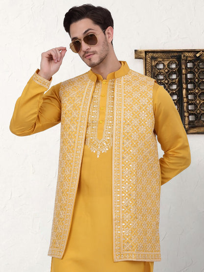 Men'S Embroidered Waistcoat And Kurta Pyjama.