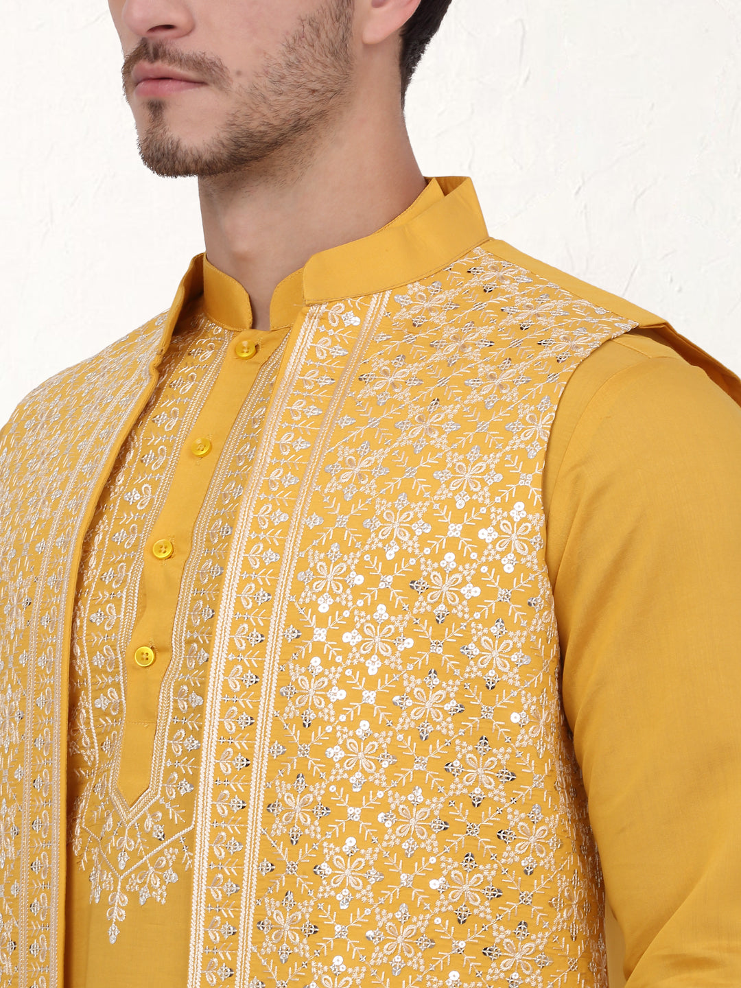Men'S Embroidered Waistcoat And Kurta Pyjama.