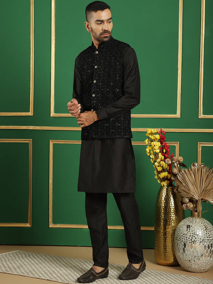 Men'S Velvet Nehru Jacket With Solid Kurta Pyjama.