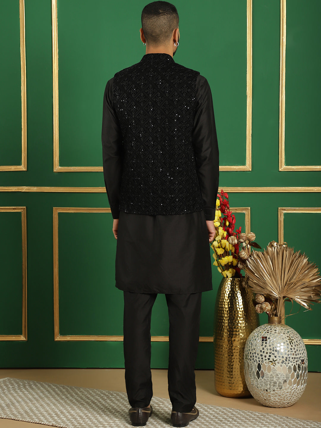Men'S Velvet Nehru Jacket With Solid Kurta Pyjama.