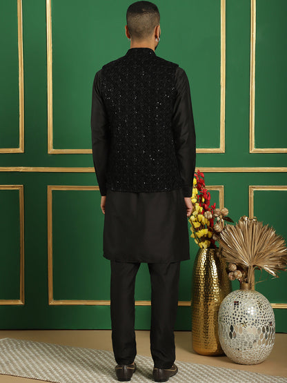 Men'S Velvet Nehru Jacket With Solid Kurta Pyjama.
