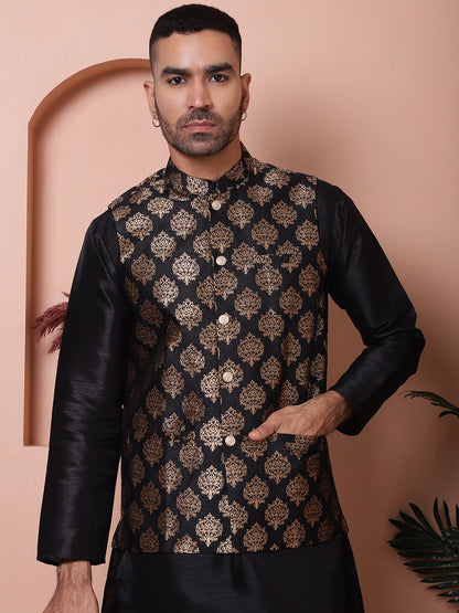 Men'S Black Printed Nehru Jacket With Solid Kurta Pyjama.