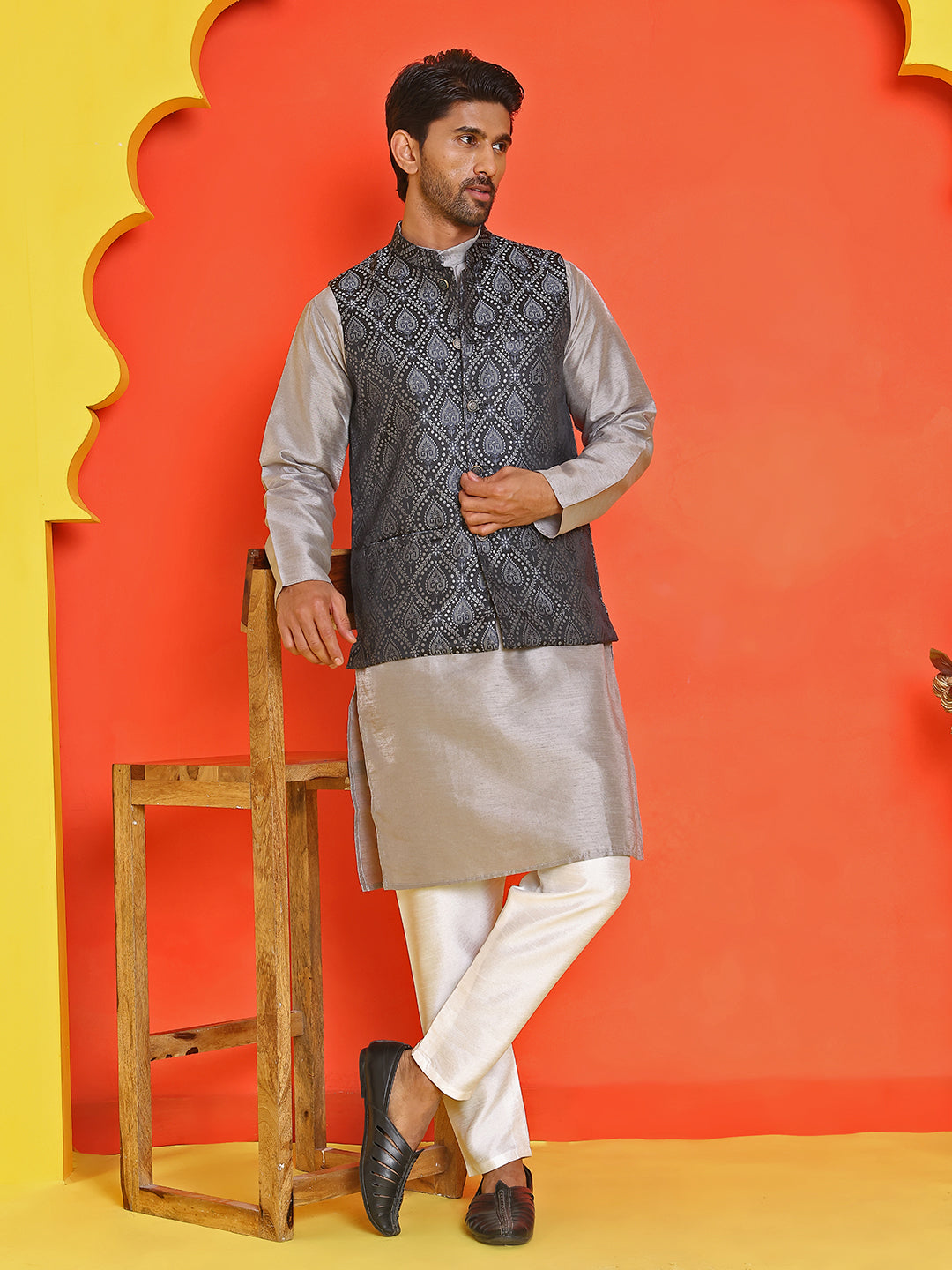 Woven Design Nehru Jacket With Solid Kurta Pyjama For Men