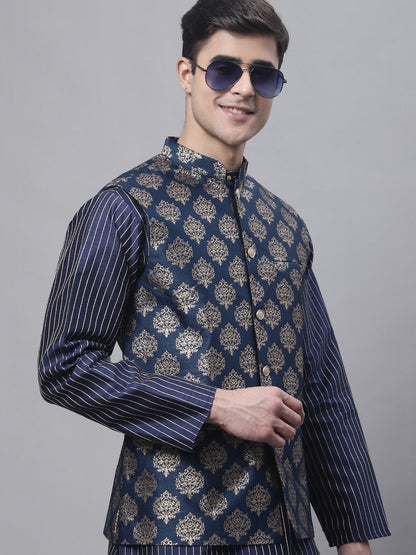Men'S Navy Blue Embroidered Kurta Pyjama With Floral Printed Nehru Jacket