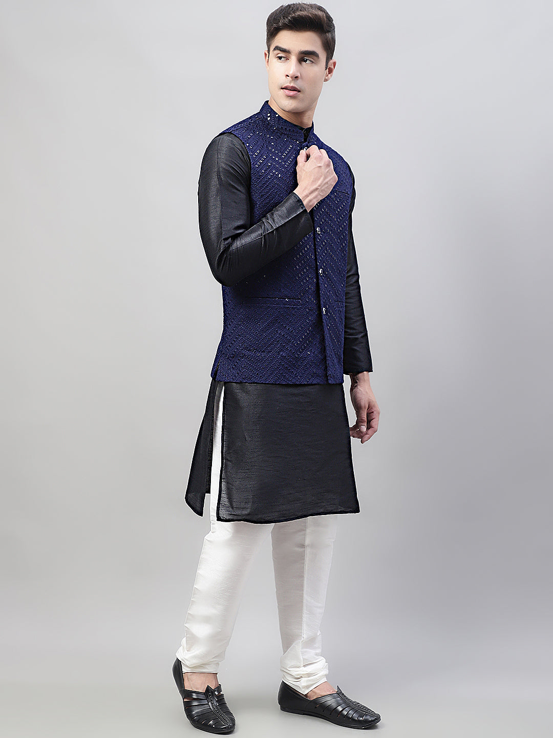 Men Black Solid Kurta Pyjama With  Navy Blue Embroidered Nehru Jacket