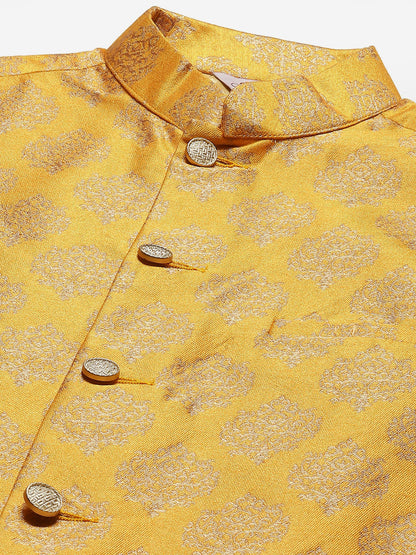 Men'S Solid Kurta Pyjama With Floral Printed Nehru Jacket
