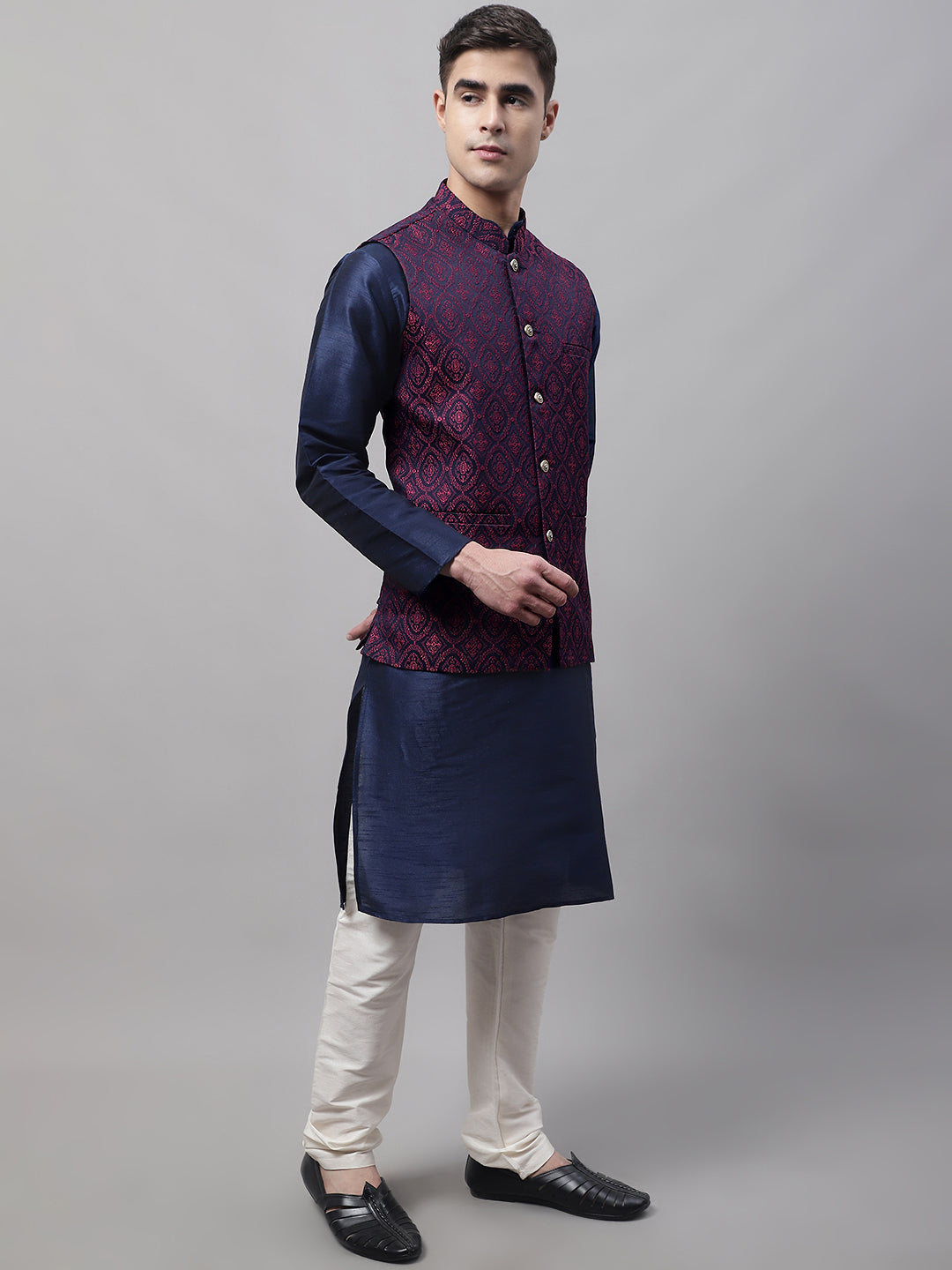 Men Navy Blue Solid Kurta Pyjama With  Maroon Woven Design Nehru Jacket