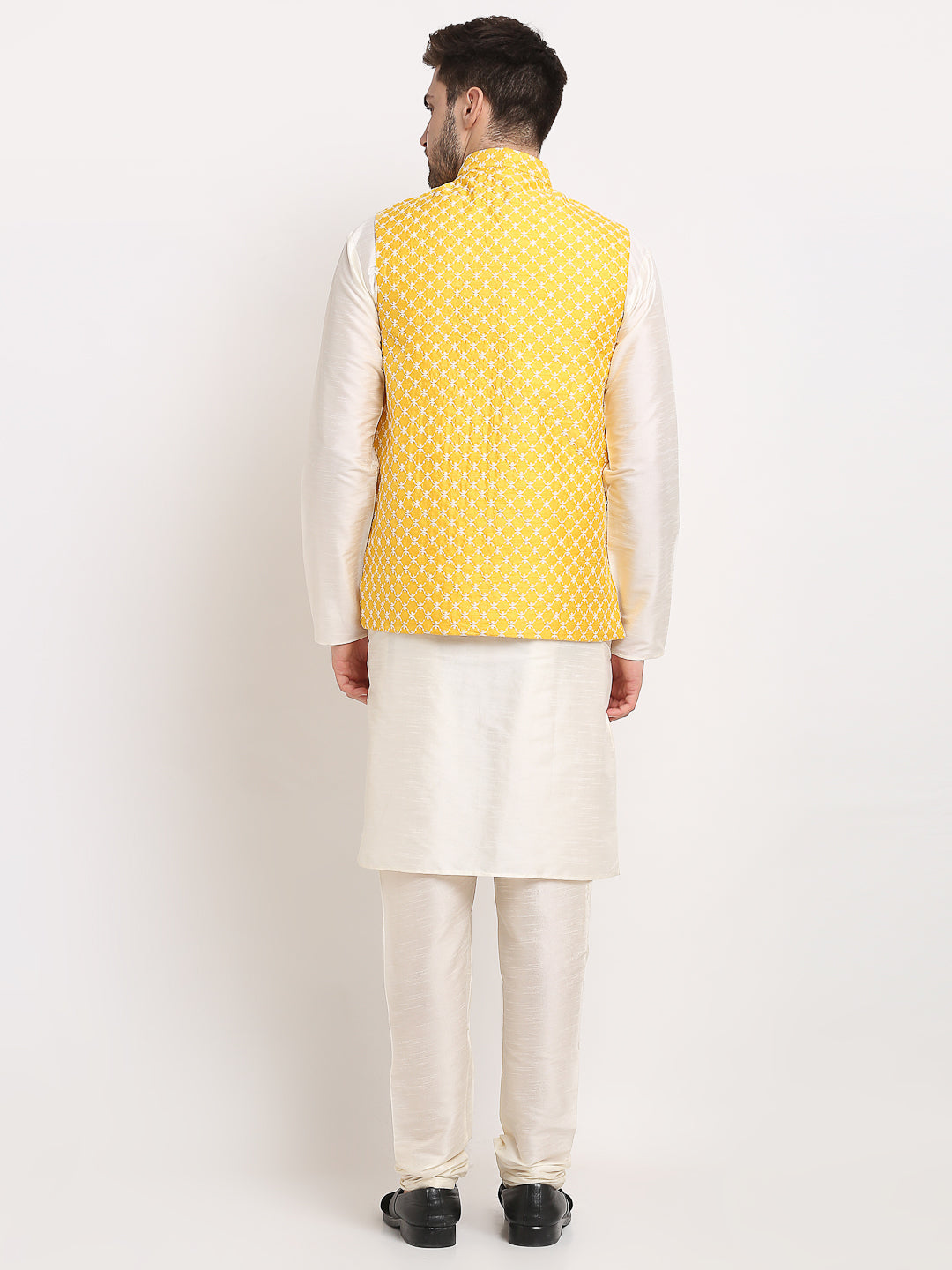 Men Embroidered Nehru Jacket &amp; Kurta Pyjama