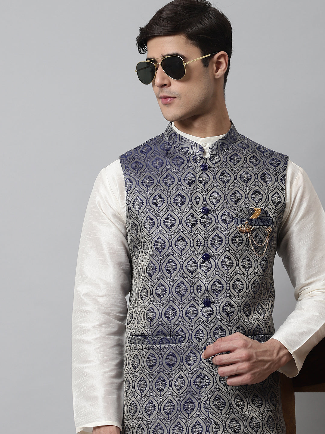 Men Off White Solid Kurta Pyjama With Navy Blue Woven Design Nehru Jacket