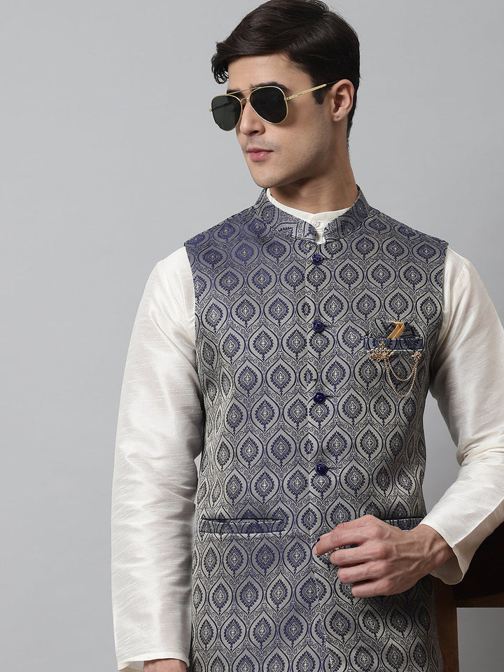 Men Off White Solid Kurta Pyjama With Navy Blue Woven Design Nehru Jacket