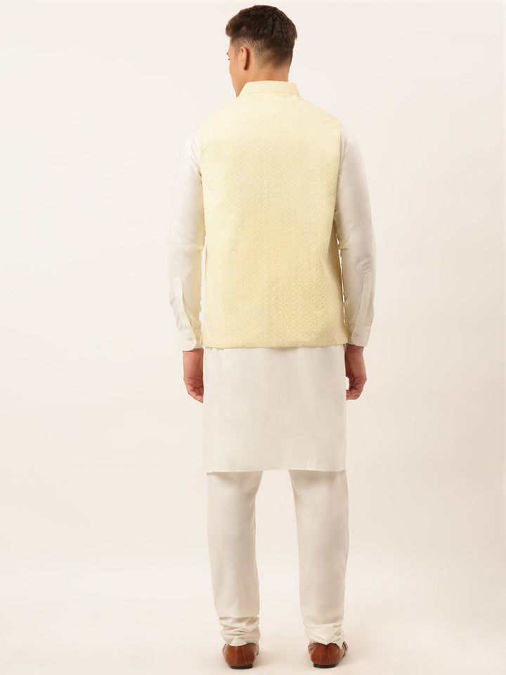 Men White Cotton Blend Kurta With Pyjamas &amp; Embroidered Nehru Jacket