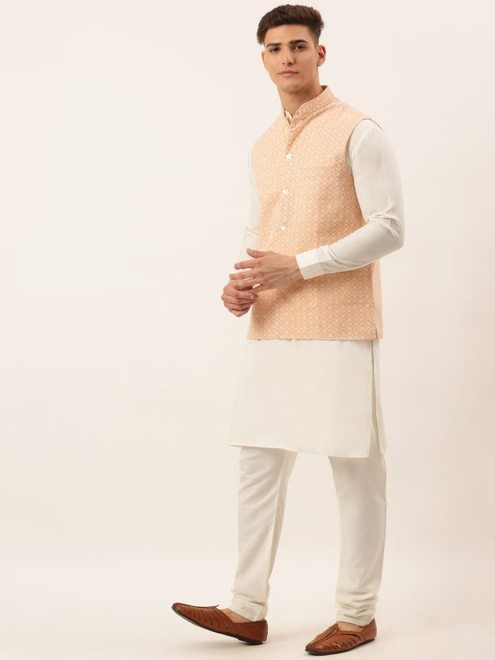 Men White Cotton Blend Kurta With Pyjamas &amp; Embroidered Nehru Jacket