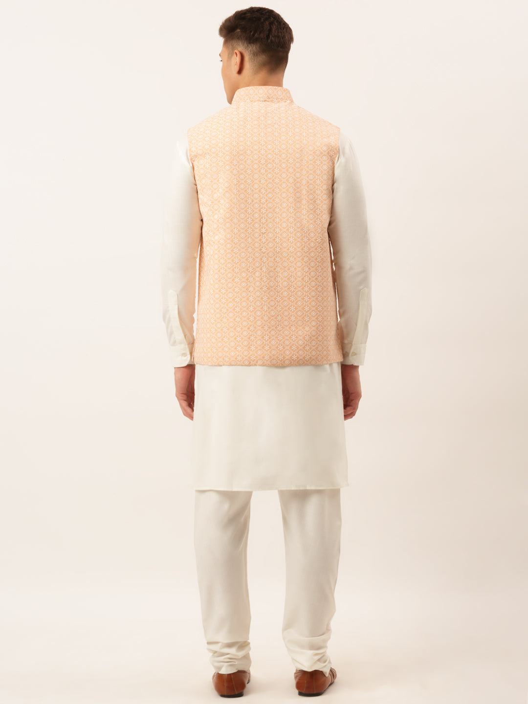 Men White Cotton Blend Kurta With Pyjamas &amp; Embroidered Nehru Jacket