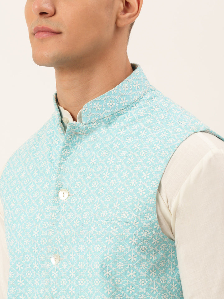 Men White Cotton Blend Kurta With Pyjamas &amp; Embroidered Nehru Jacket