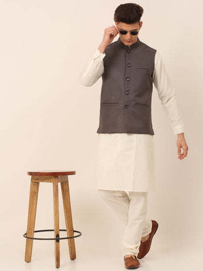 Men'S Solid Kurta Pyjama With Nehru Jacket