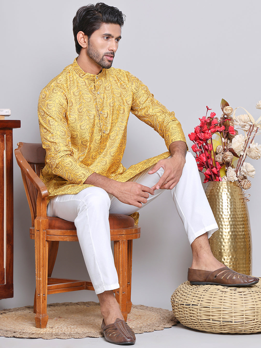 Men Yellow Silk Blend Straight Kurta Pyjama Set