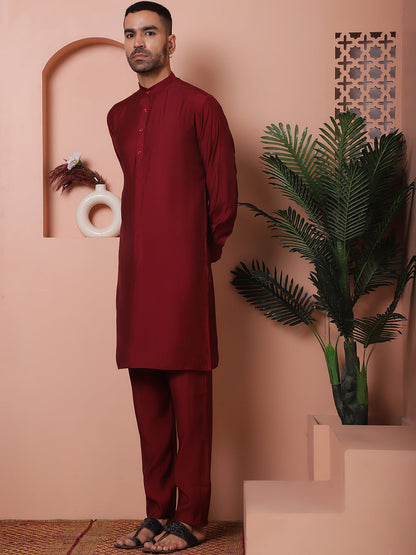 Solid Silk Blend Kurta With Churidar