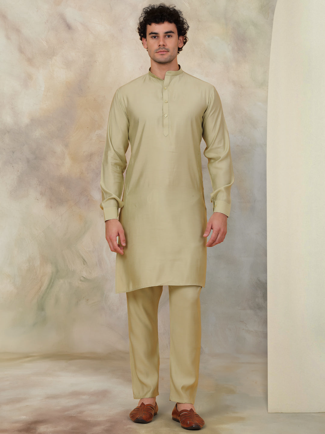 Solid Silk Blend Kurta With Churidar