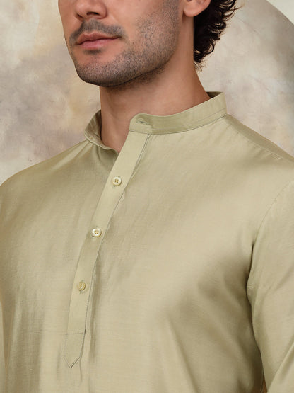 Solid Silk Blend Kurta With Churidar