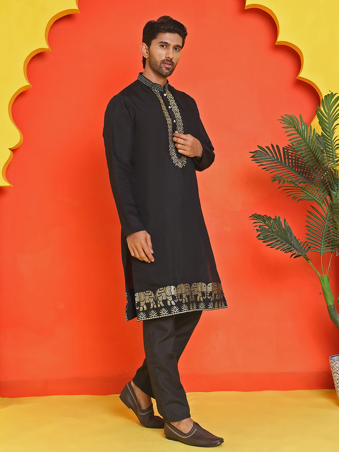 Embroidered Chikankari Kurta Pyjama For Men