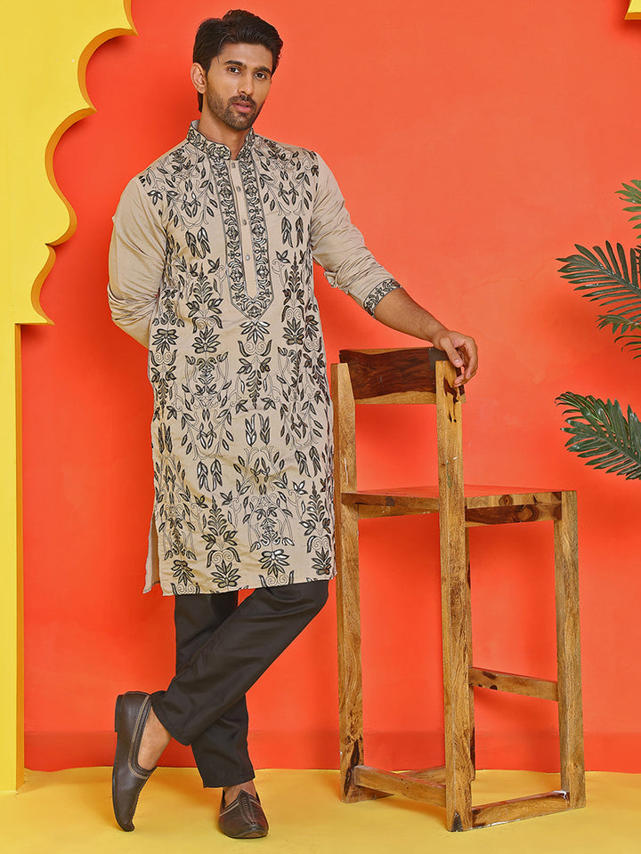 Embroidered &amp; Sequins Kurta Set For Men