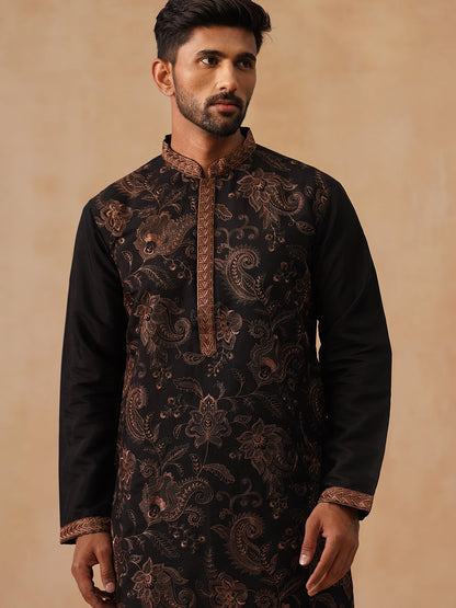 Traditional Embroidered Kurta For Men