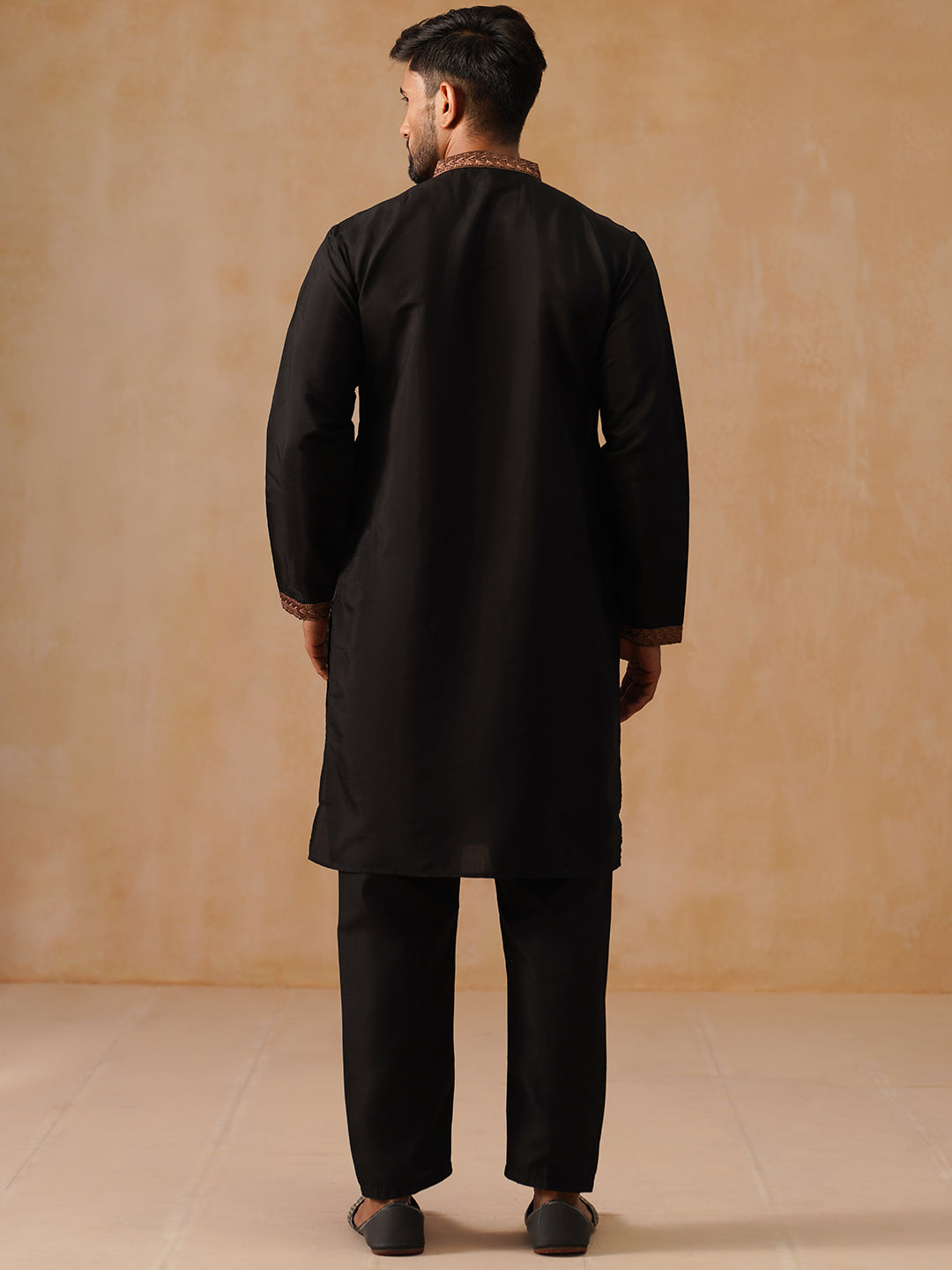 Traditional Embroidered Kurta For Men