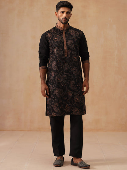 Traditional Embroidered Kurta For Men
