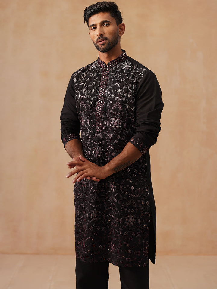 Men’S Silk Blend Embroidered Kurta Pyjama Set
