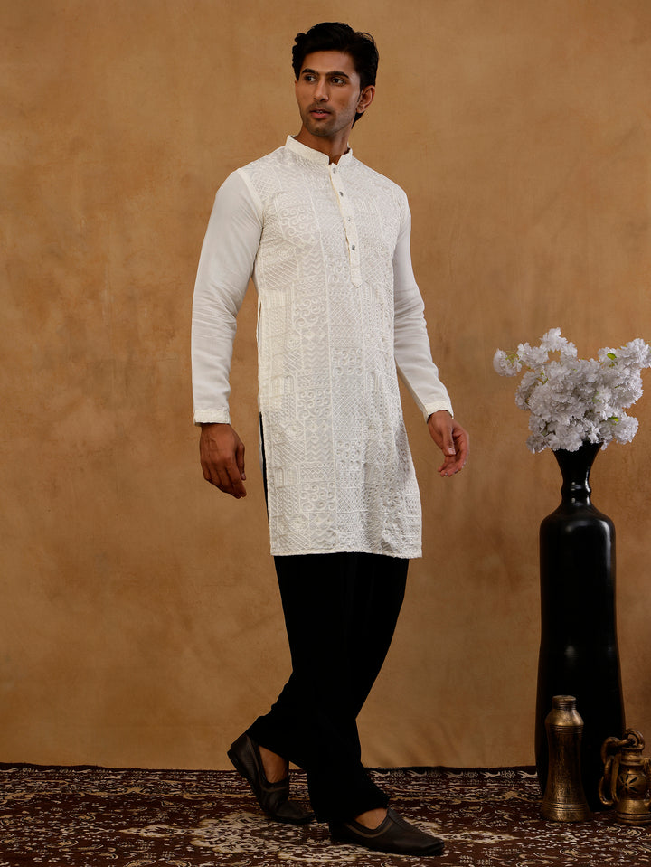 Men’S Silk Blend Embroidered Kurta With Korean Pants