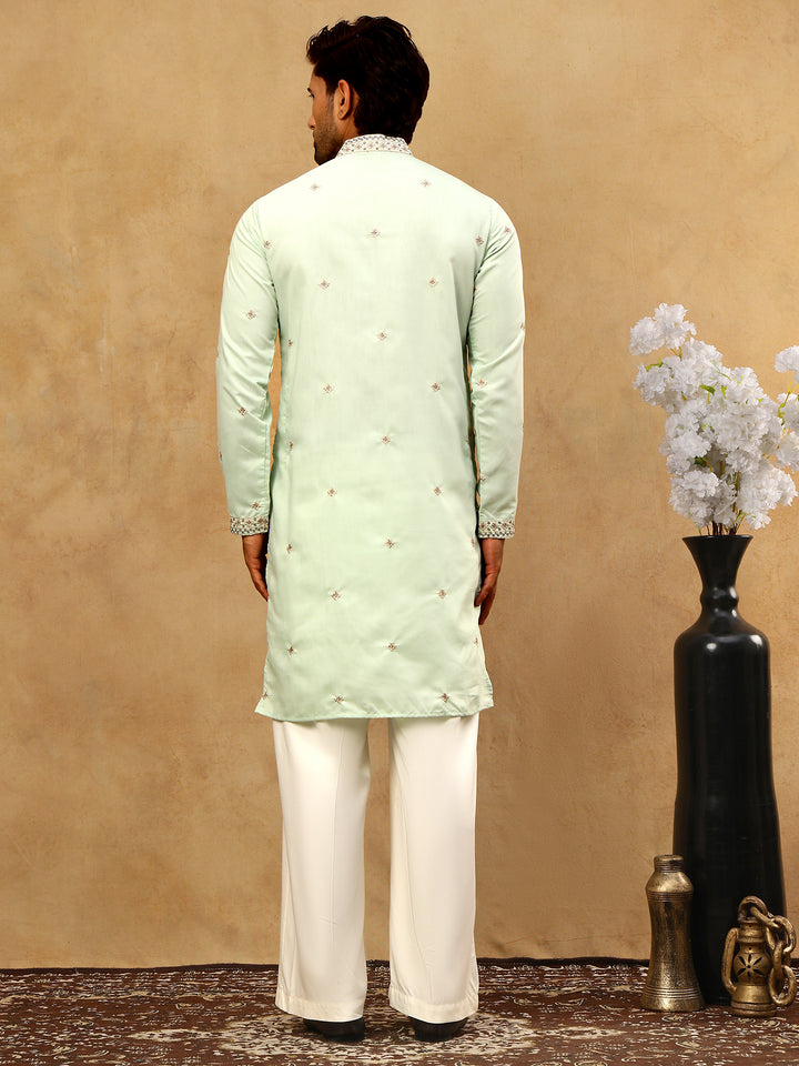 Men’S Silk Blend Embroidered Kurta Pyjama Set