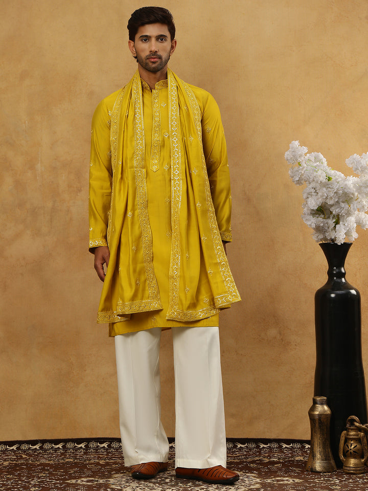 Silk Blend Embroidered Kurta Pyjama With Dupatta