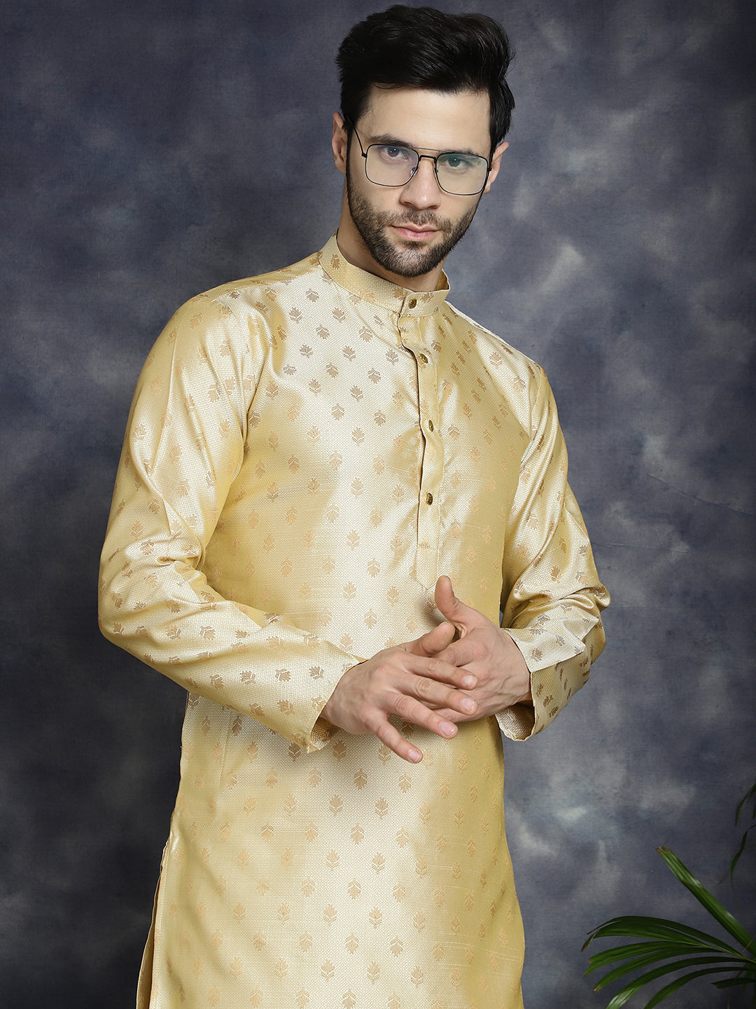 Woven Design Silk Blend Kurta With Pyjama