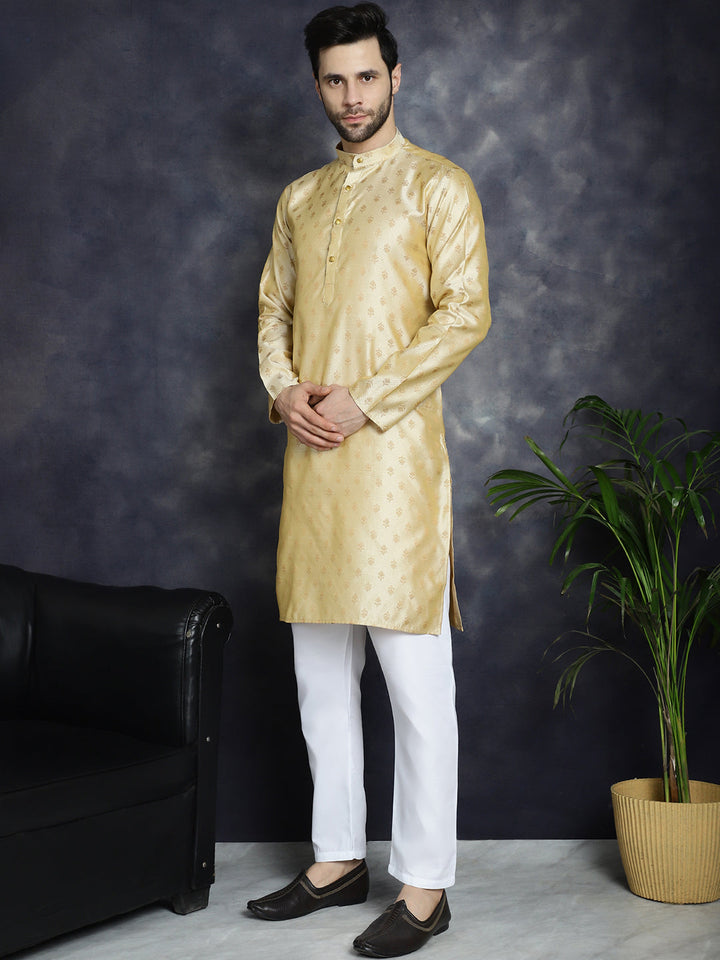 Woven Design Silk Blend Kurta With Pyjama