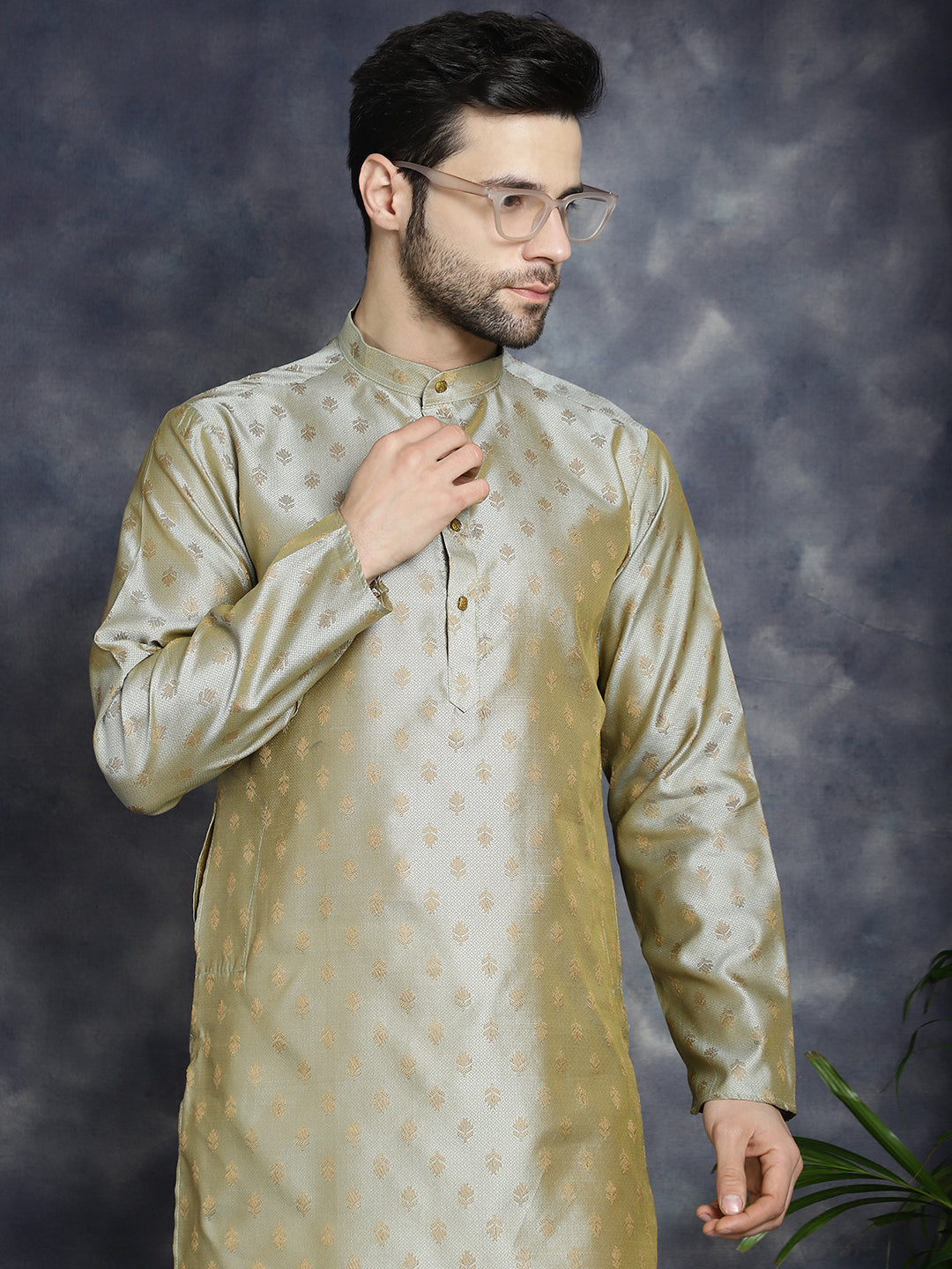 Woven Design Silk Blend Kurta With Pyjama