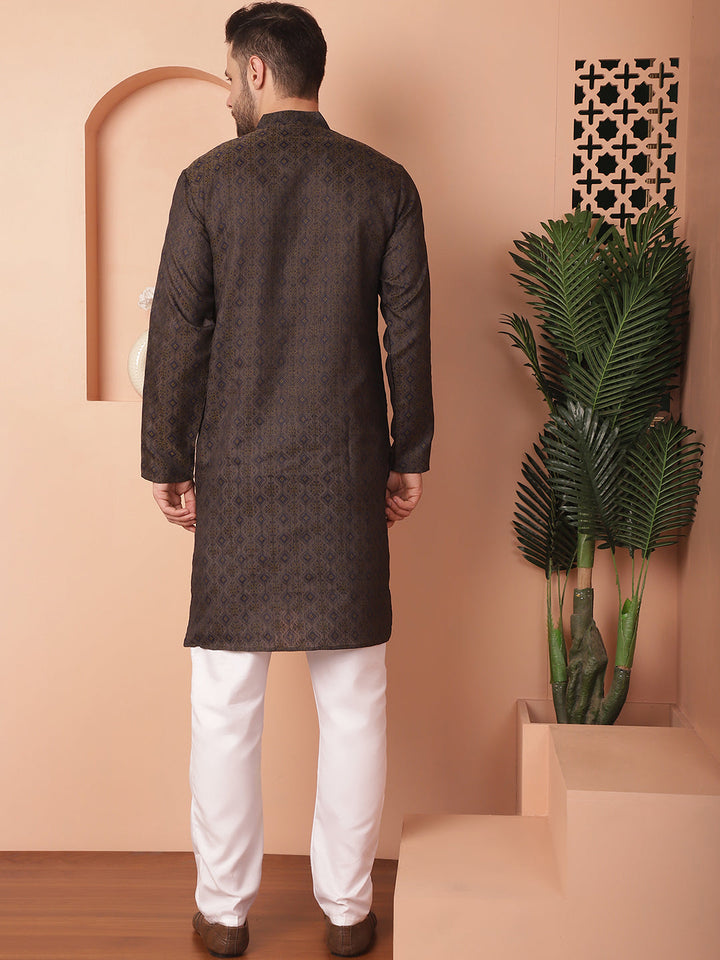 Woven Design Silk Blend Kurta With Pyjama